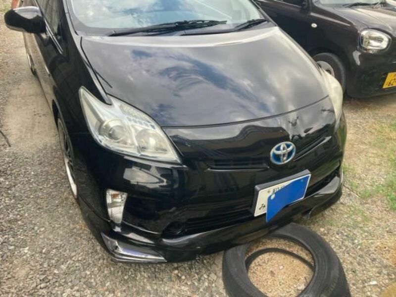 TOYOTA　PRIUS