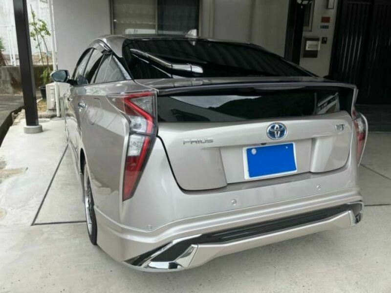 PRIUS-3