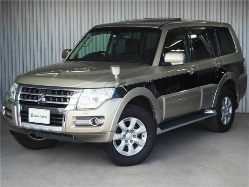 MITSUBISHI　PAJERO