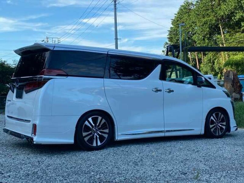 VELLFIRE-6