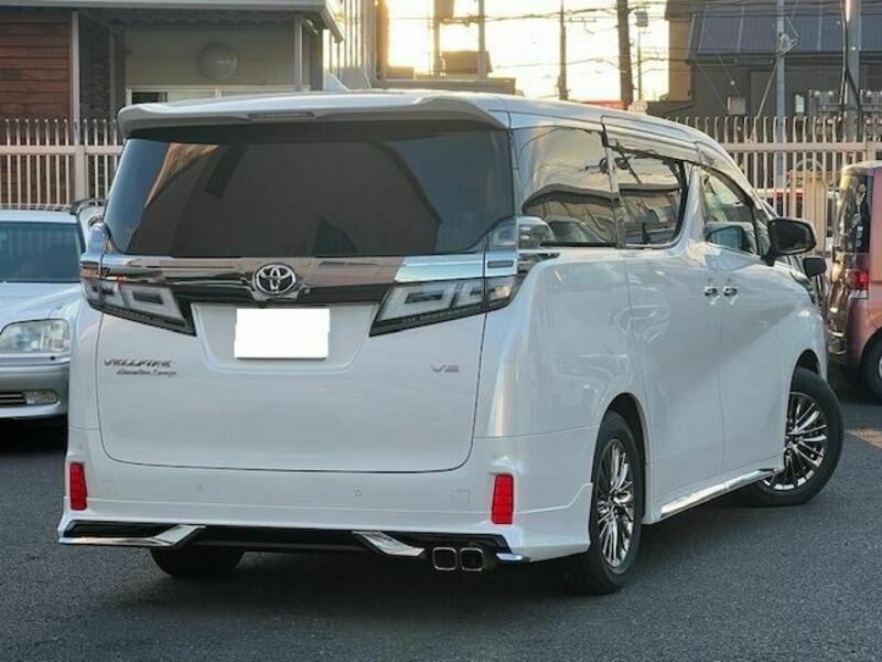 VELLFIRE-1