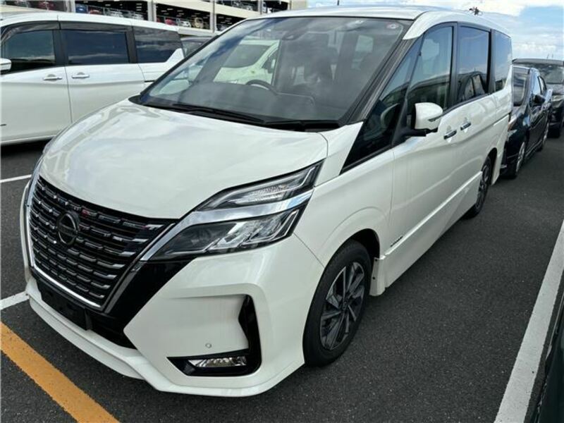 NISSAN　SERENA