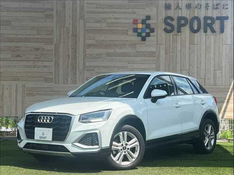 AUDI　Q2