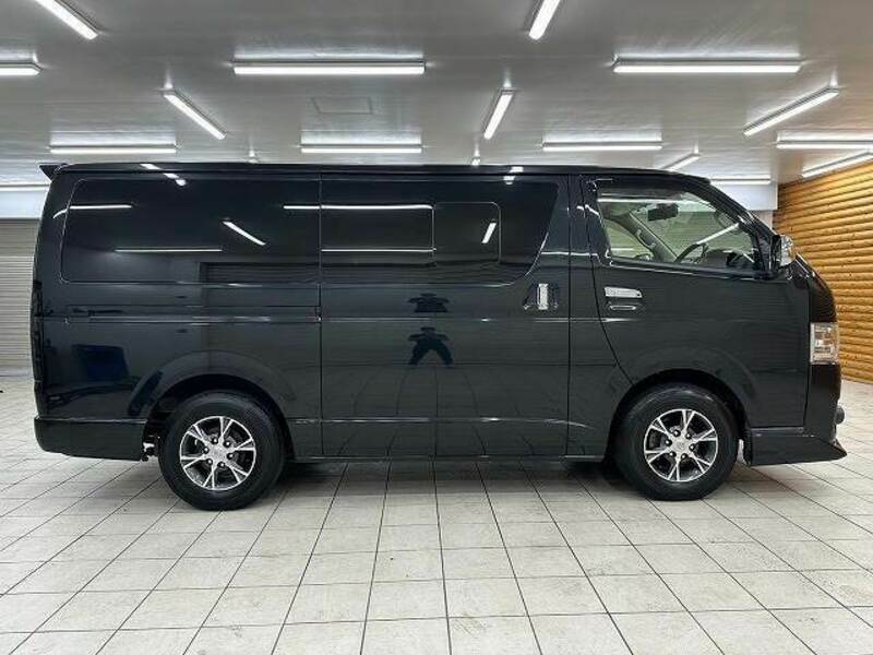 HIACE VAN-17