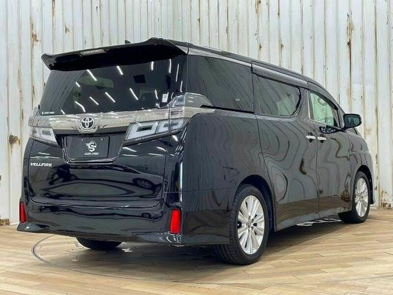 VELLFIRE-15