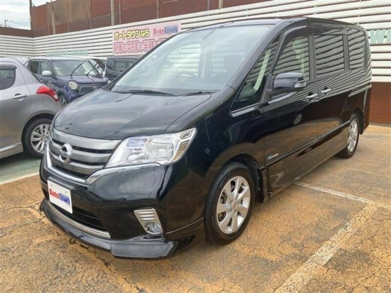 NISSAN　SERENA