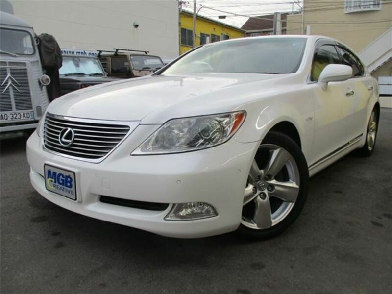 LEXUS　LS