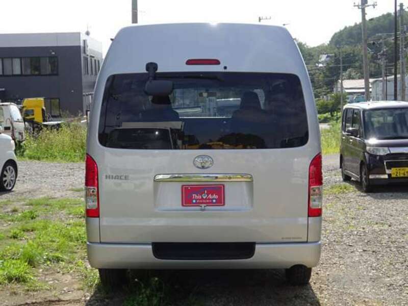 HIACE VAN-11