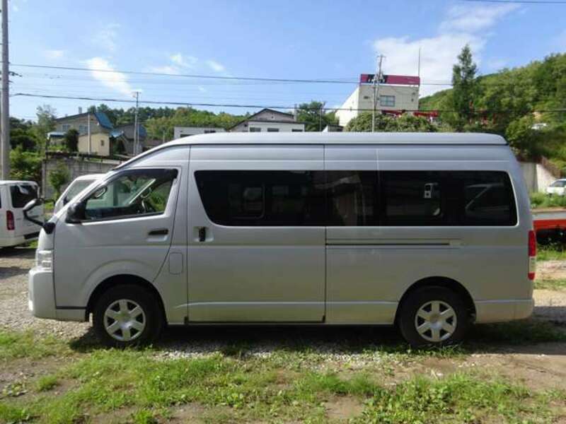 HIACE VAN-13