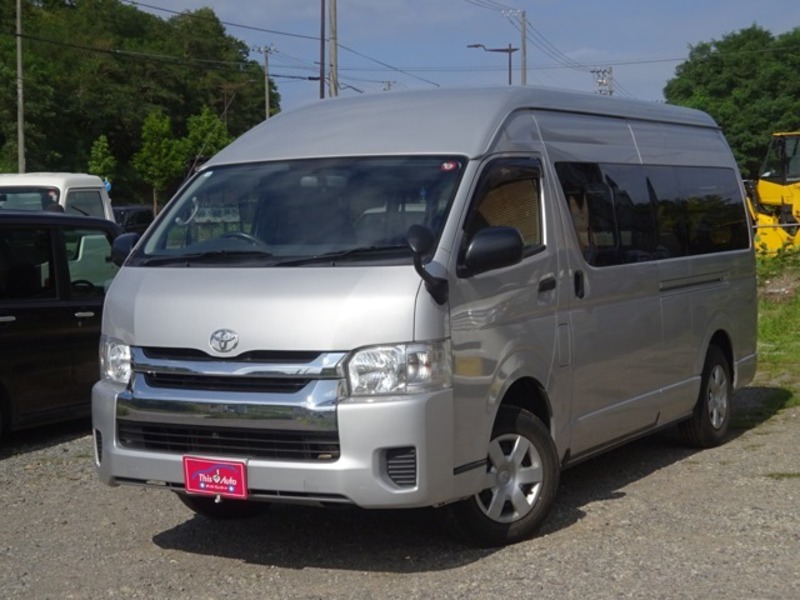 TOYOTA　HIACE VAN