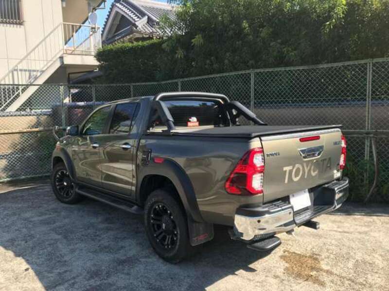 HILUX-13