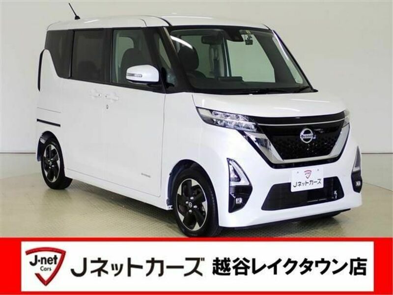 NISSAN　ROOX