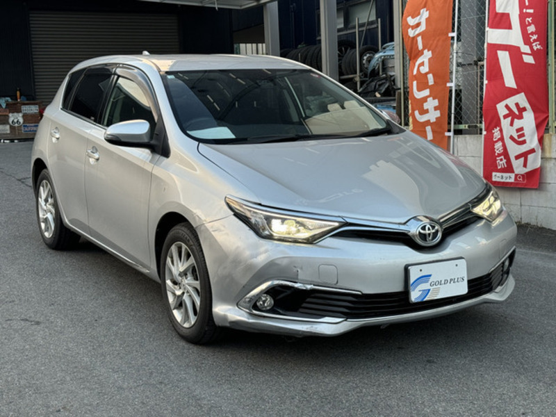 TOYOTA　AURIS