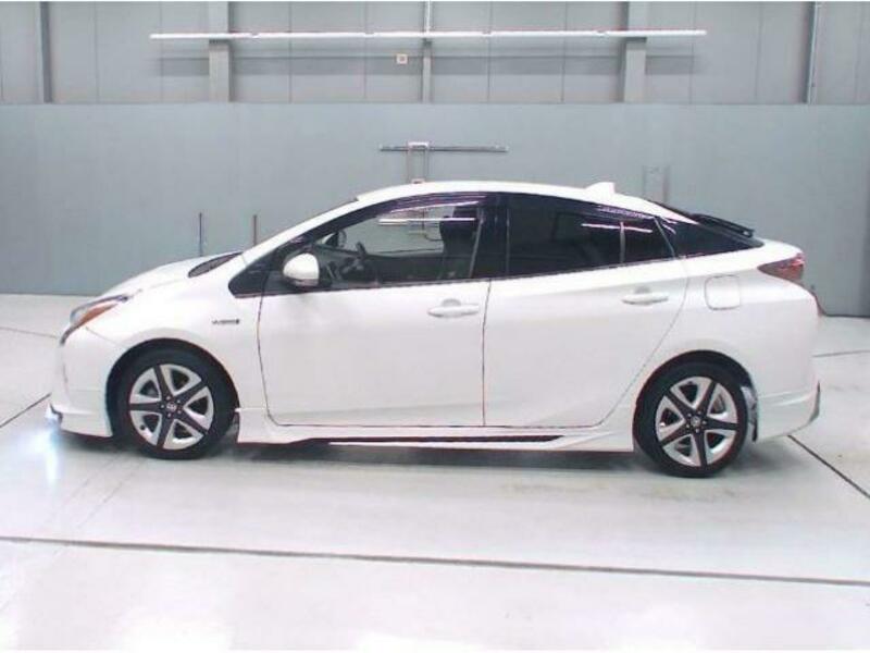 PRIUS-4