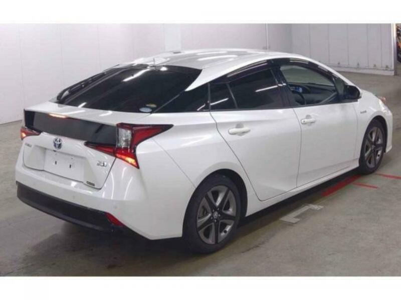 PRIUS-3