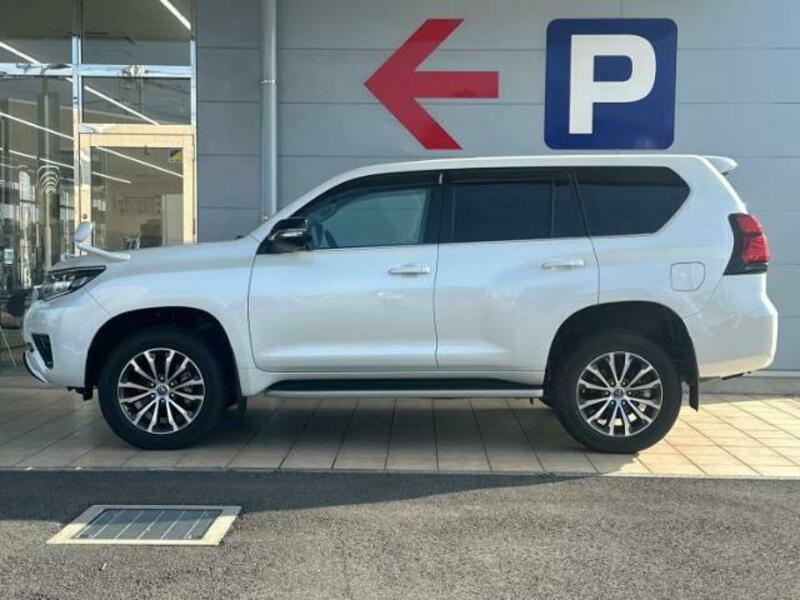 LAND CRUISER PRADO-1