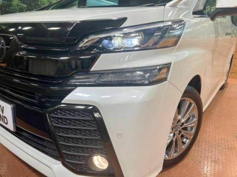 VELLFIRE-13