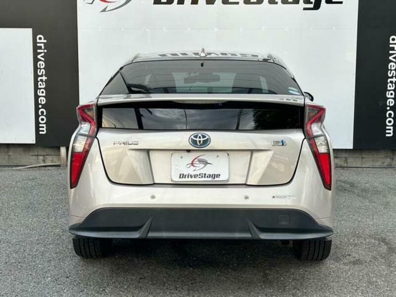 PRIUS-6