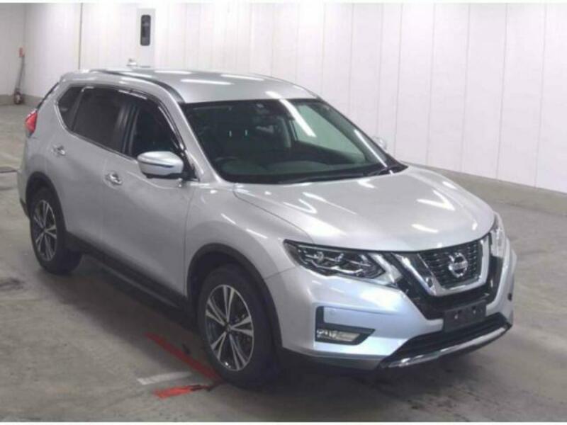 NISSAN　X-TRAIL