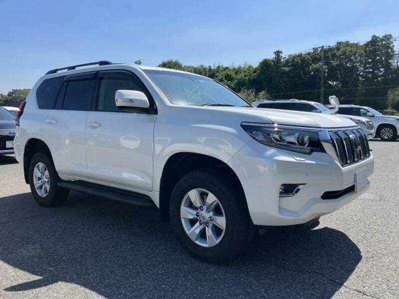 TOYOTA　LAND CRUISER PRADO