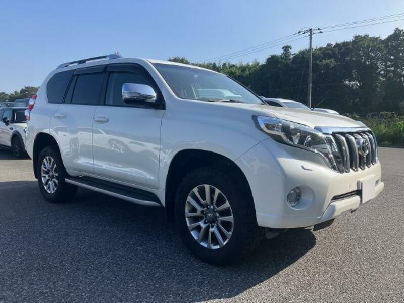 TOYOTA　LAND CRUISER PRADO