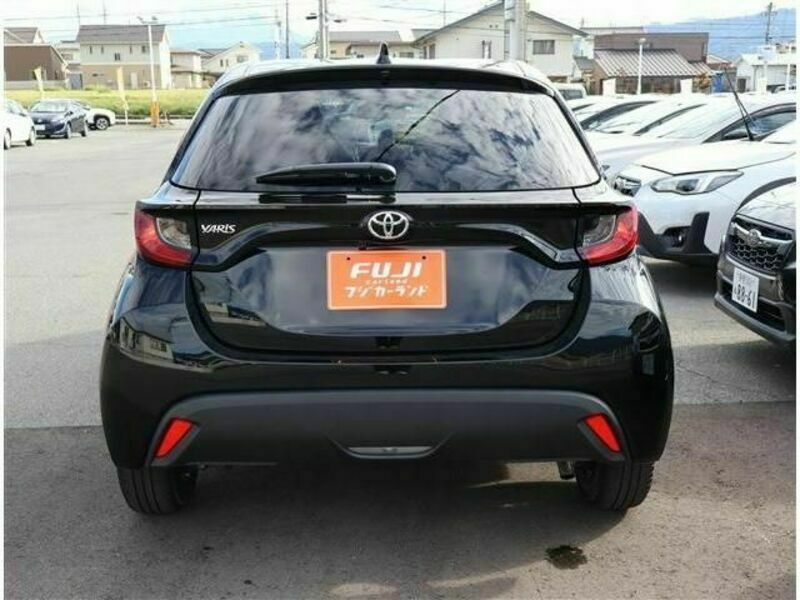 YARIS-26