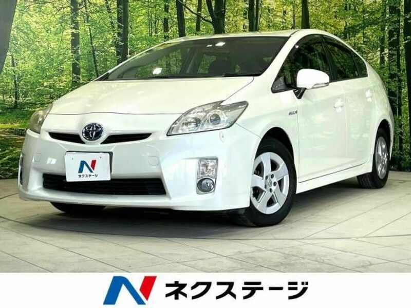 TOYOTA　PRIUS