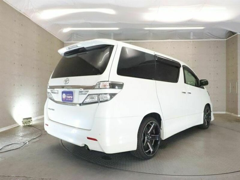 VELLFIRE-1