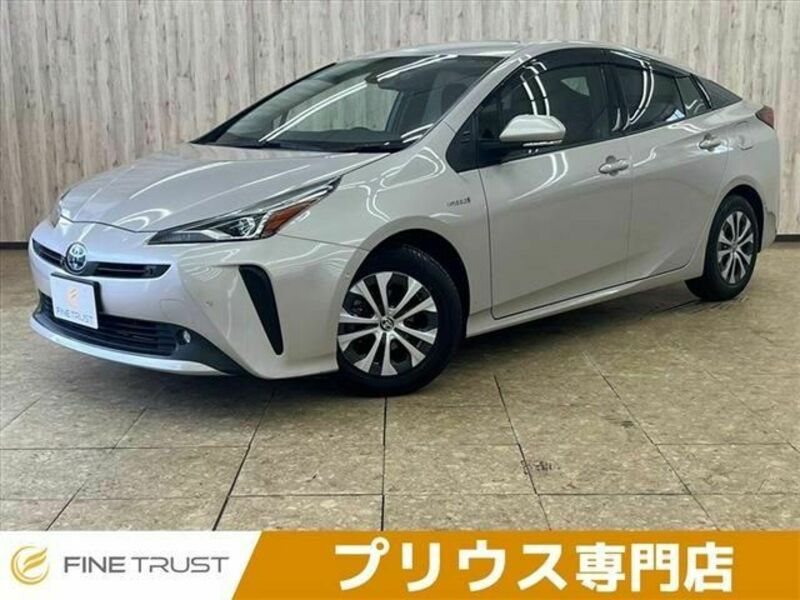 TOYOTA　PRIUS