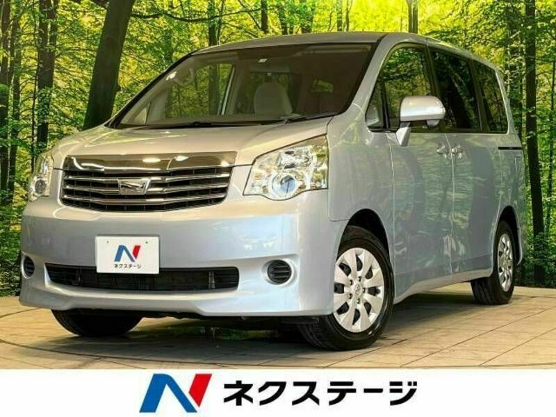 TOYOTA　NOAH