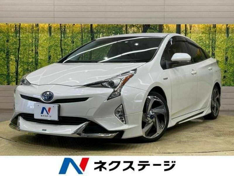 TOYOTA　PRIUS