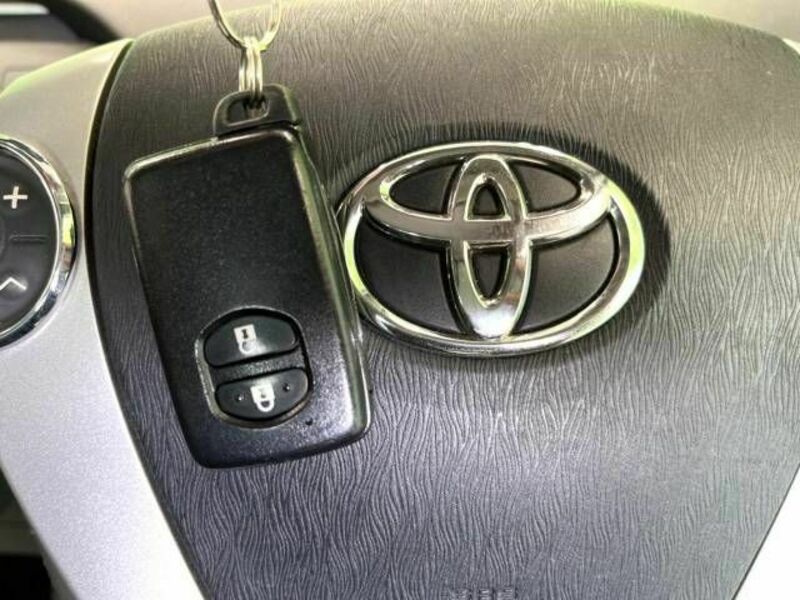 PRIUS-5