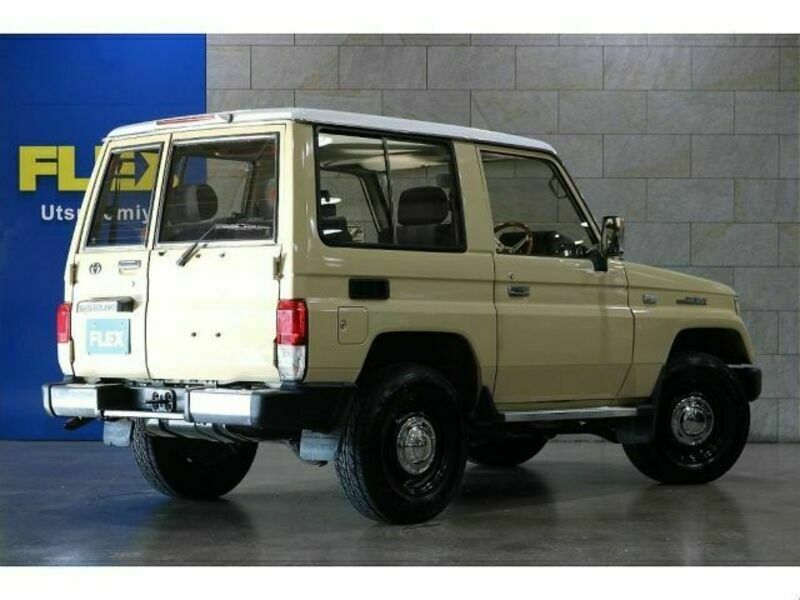 LAND CRUISER PRADO-1