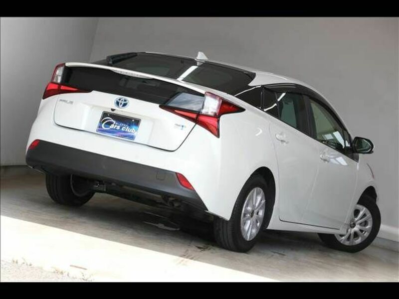 PRIUS-11