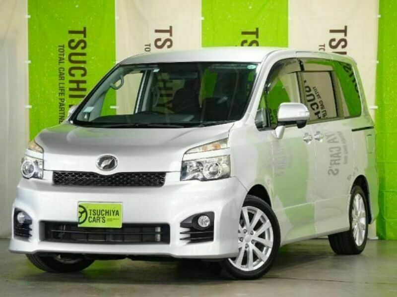 TOYOTA　VOXY