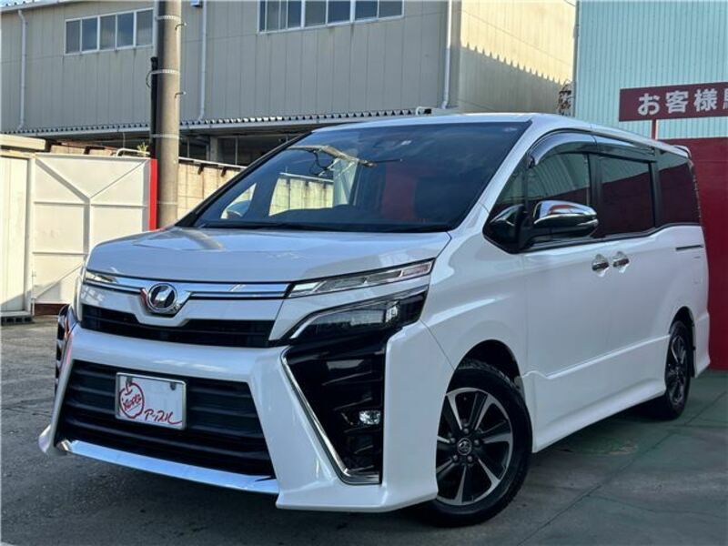 TOYOTA　VOXY