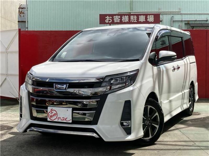 TOYOTA　NOAH