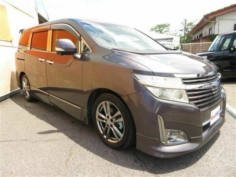 NISSAN　ELGRAND