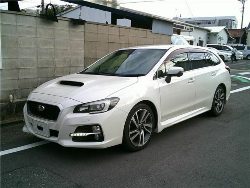 SUBARU　LEVORG