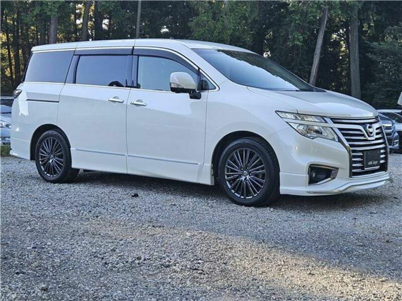 NISSAN　ELGRAND