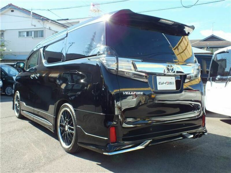 VELLFIRE-10