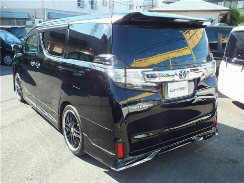 VELLFIRE-14