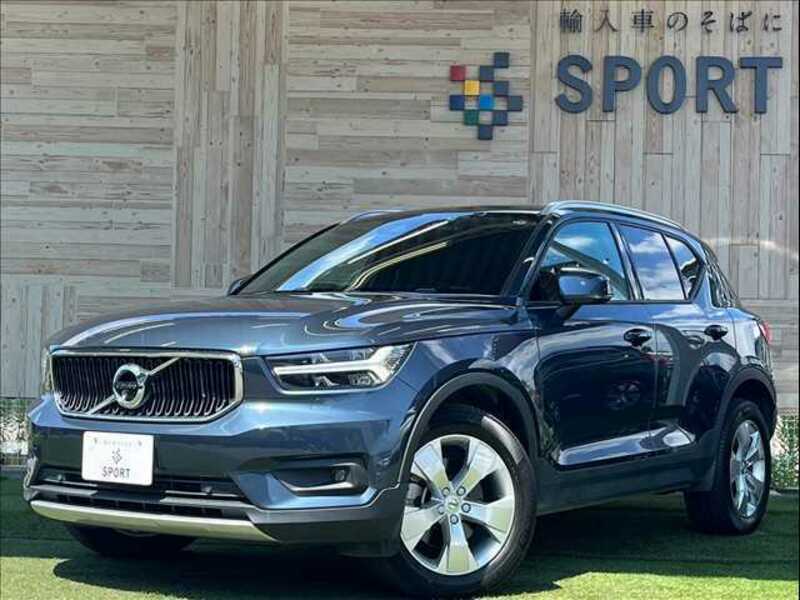 VOLVO　XC40