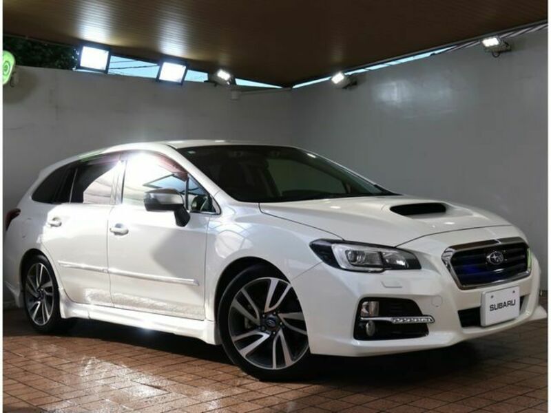 SUBARU　LEVORG