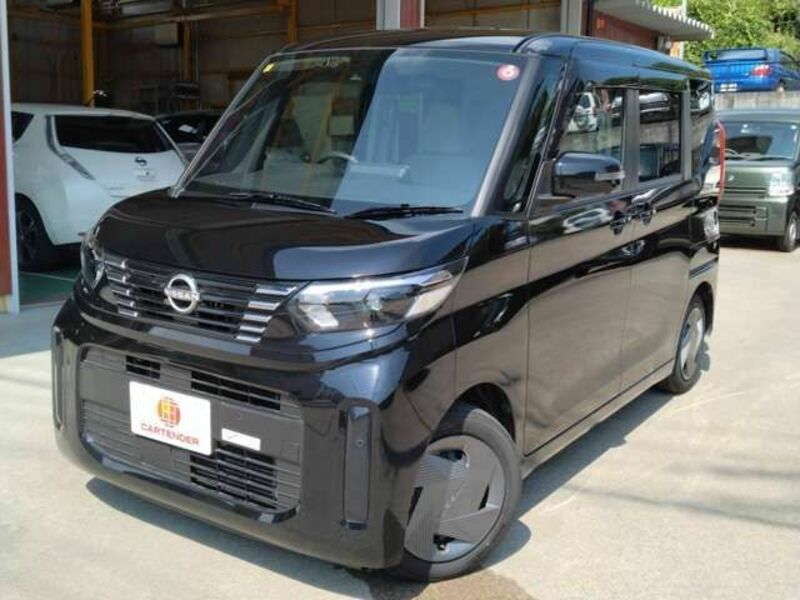 NISSAN　ROOX