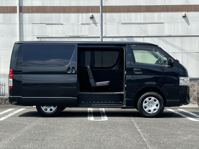 HIACE VAN-6