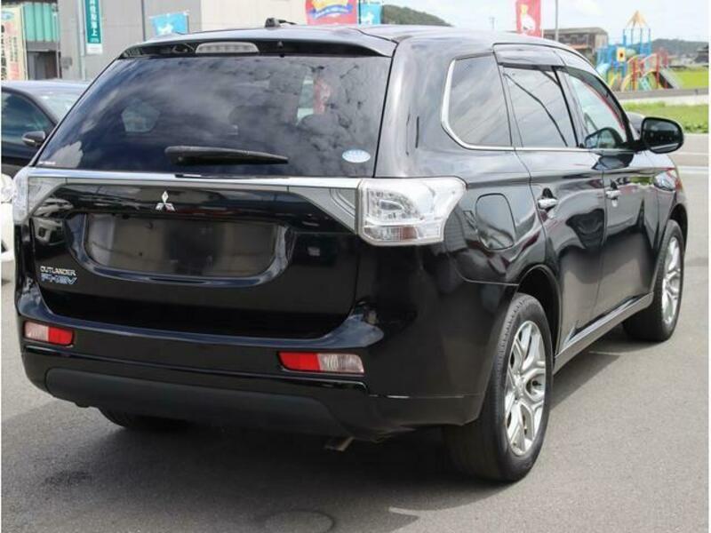 OUTLANDER PHEV-7