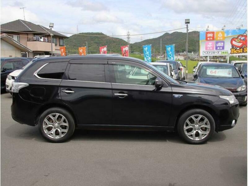 OUTLANDER PHEV-8