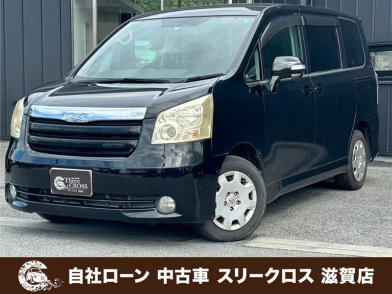 TOYOTA　NOAH