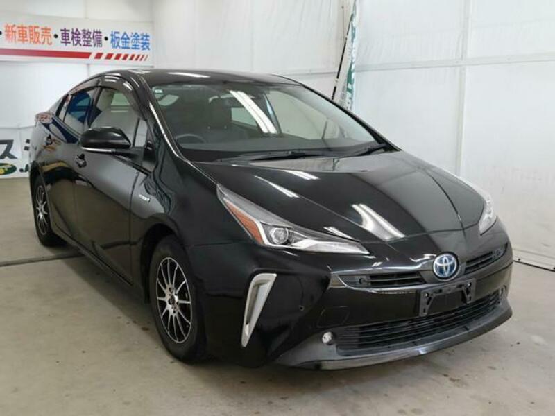 TOYOTA　PRIUS